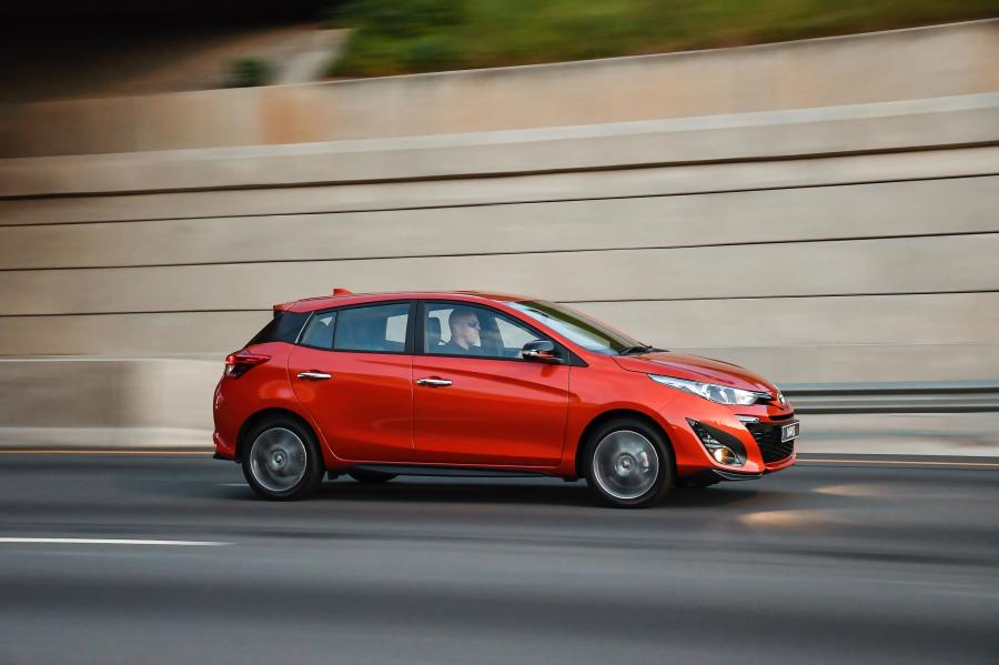  Toyota Yaris S 2018 года  (ZA) (фото 13 из 39)